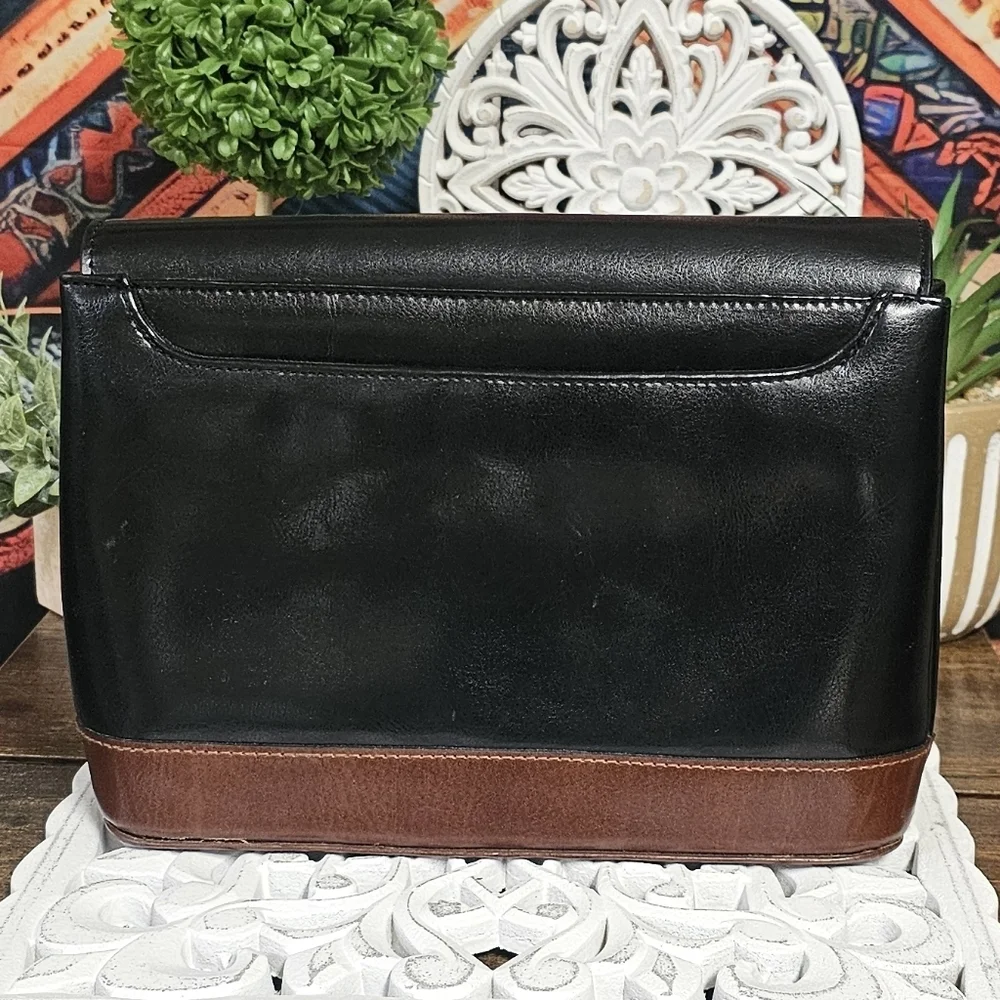 Gold Coast Genuine Leather Push Buckle Closure Clutch Handbag